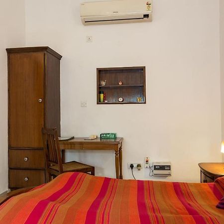 Eleven Bed & Breakfast Ню Делхи Екстериор снимка